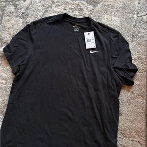 Nike Men's Black Short Sleeve Tee